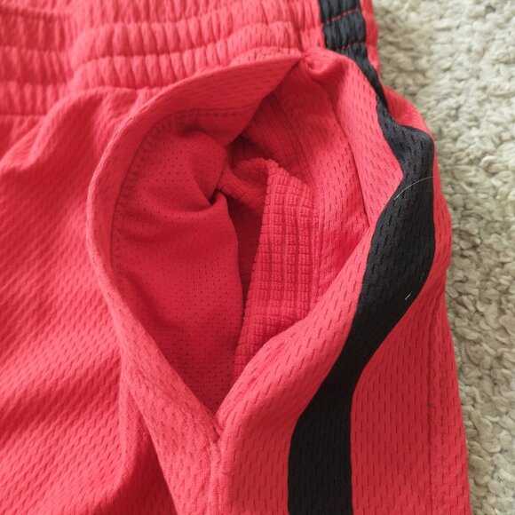 Nike Shorts Boys Size Large L Dri Fit Red Pockets Breathable Active Athletic - Picture 6 of 7